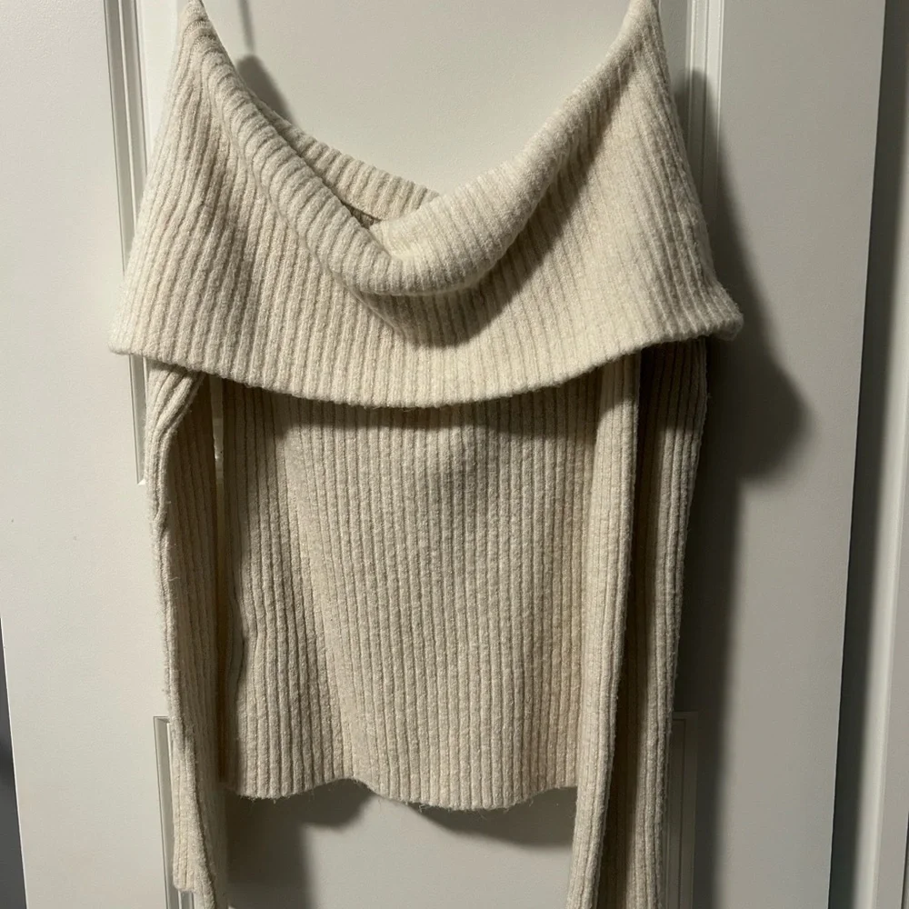 H&M Off-Shoulder Ribbed Cream Sweater - Picture 2 of 4